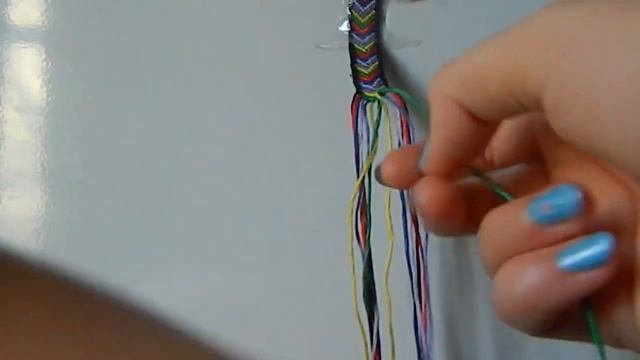 Как плести фенечки из мулине. Фенечка "Стрелочки"