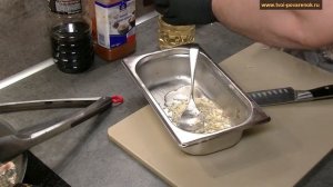 Быстрый ужин из курицы на сковороде: курица (куриные бедра), жаренная кусочками с чесноком