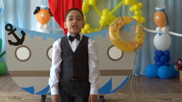 Выпускной в детском саду, исполняет Скокнин Серафим смотреть онлайн