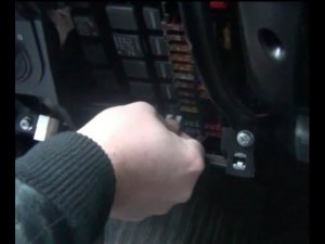 Замена предохранителя аварийки на ВАЗ - Lada Granta