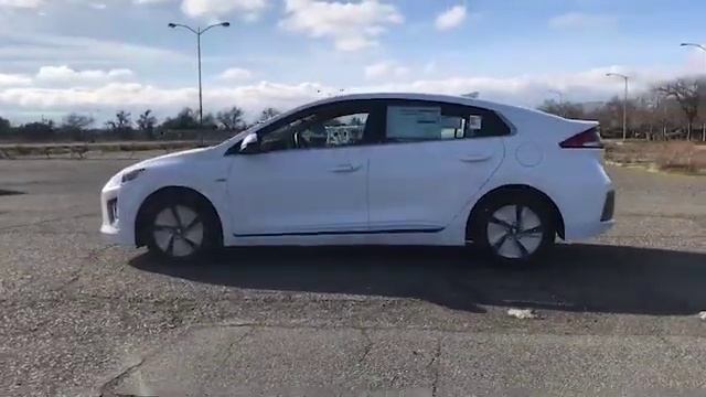 2020 Hyundai Ioniq Hybrid смотреть онлайн