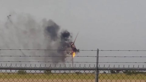 Ветряная турбина загорелась после удара молнии в Техасе