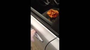 Honda Civic 4D. Ограничитель двери