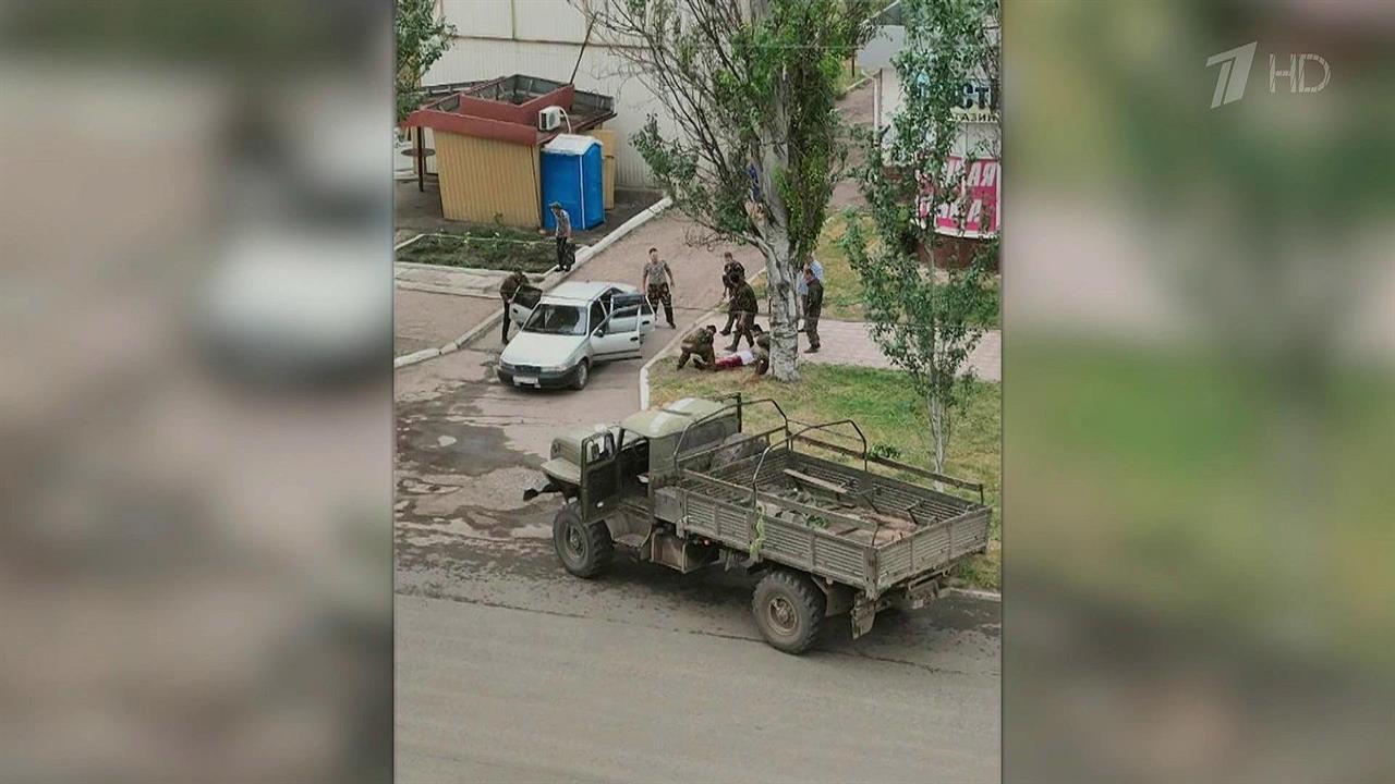 ВСУ из "Ураганов" обстреляли город Стаханов в ЛНР