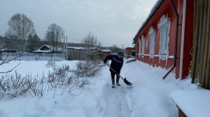 Снегопад! Разгребается вся деревня! Готовим баньку! Солим сало! #деревенскаяжизнь