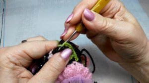 Фриформ крючком. Двух цветная обвязка края.