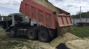 Разгрузка песок 12 куб.