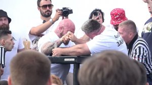 Монсон против Зайкина.