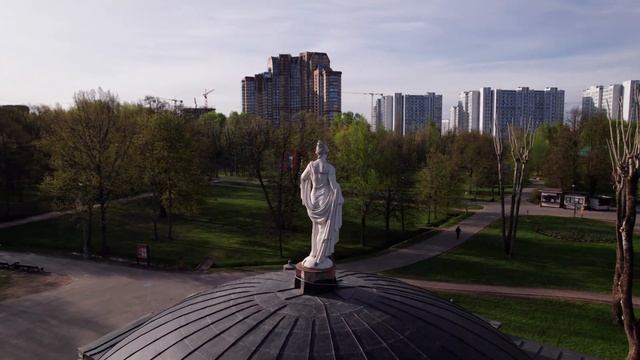 4K Relax | Девушка в камне | Москва | Усадьба Воронцово