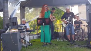 Lucky band - ты дарила мне розы (10.07.2016 клуб Маяк г.Артем, джем на улице)