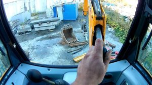как сменить навесное оборудование на эксковаторе погрузчике