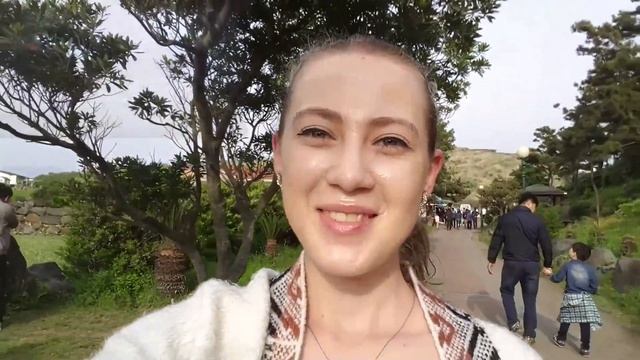 Корея, остров Чеджу (день 4): женщины моря и цветочные унитазики # 제주도 여행 4. 우도 (한국어 자막) смотреть онлайн