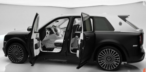 2020 Rolls-Royce Cullinan Billionaire - Exclusive SUV from MANSORY in detail