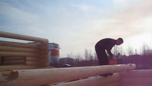 Обработка брёвен антисептиком