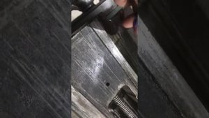 Конусная линейка токарного станка 1и611п установка ходового винта.
