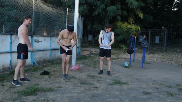 Сильнейшие Подростки Согнули ОГРОМНЫЕ Гвозди смотреть онлайн