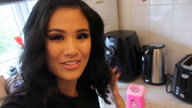 TESTING TOY WASHING MACHINE...can it REALLY clean beauty blenders & brushes?! смотреть онлайн