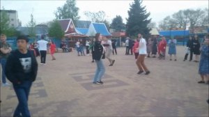 Лезгинка на день возрождения карачаевского народа