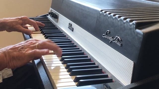 Fender Rhodes Suitcase piano 1974 смотреть онлайн