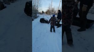 Мотобуксировщик "собака" Sharmax Snowbear S380 HP8. Первый запуск,сильно разочарован.