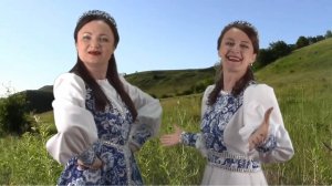 "Казаки", исполняет вокальный дуэт "Отрада"