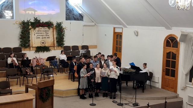 Рождество стучится тихо в двери смотреть онлайн