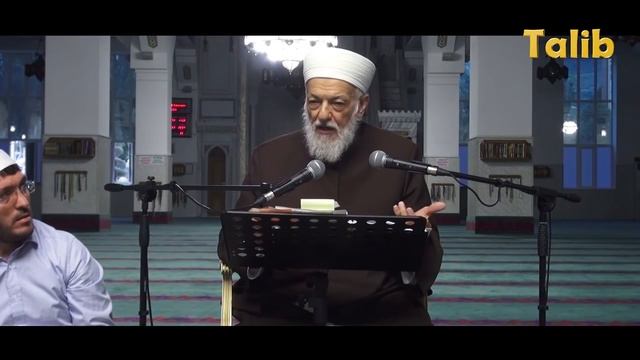 Чтение суры «ан-Нас» перед молитвой - Доктор Мустафа аль-Буга смотреть онлайн