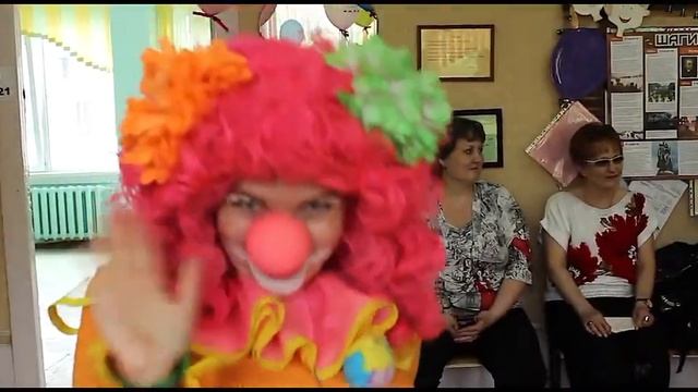 День детства с Мультиклоунами для выпускников-старшеклассников