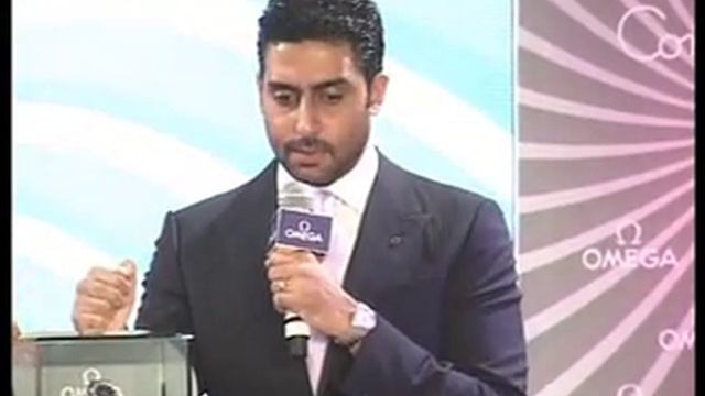 Abhishek Bachchan & Sonali Bendre launch a new constellation of Omega watches смотреть онлайн