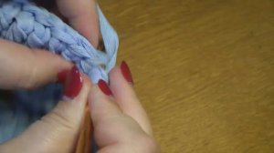 Вяжем крючком красивые подушки