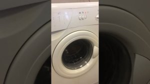 Indezit W63T 5кг