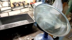 Просеиваю песок для пескоструя "Рыжик"