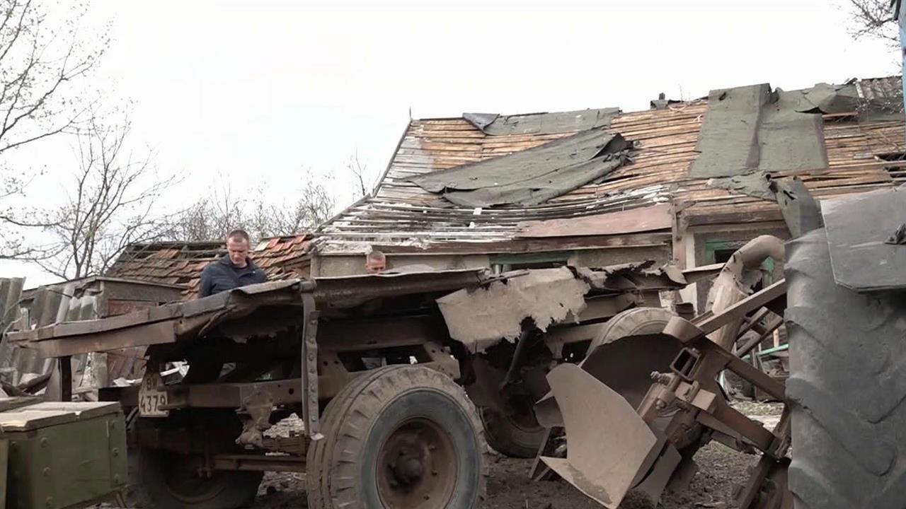 В Луганской народной республике украинские силовики за сутки обстреляли четыре населенных пункта