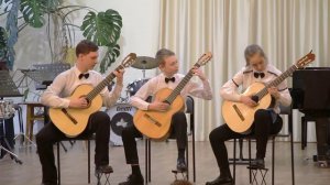 09_Башмачки, исп. трио гитаристов