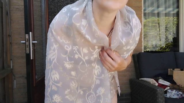 Примерка одежды и аксессуаров #примерка #модаистиль #покупки #одежда #винтаж #нидерланды