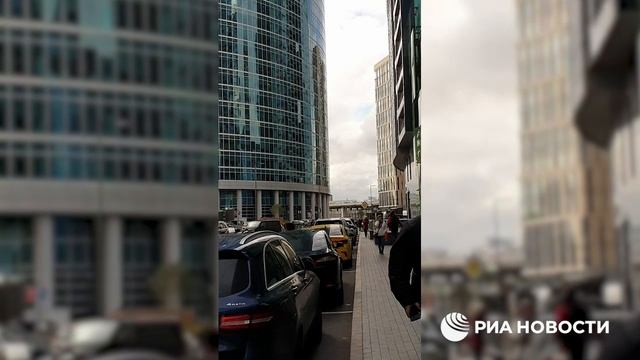 В Москва-Сити включили первую в России 3D-рекламу.