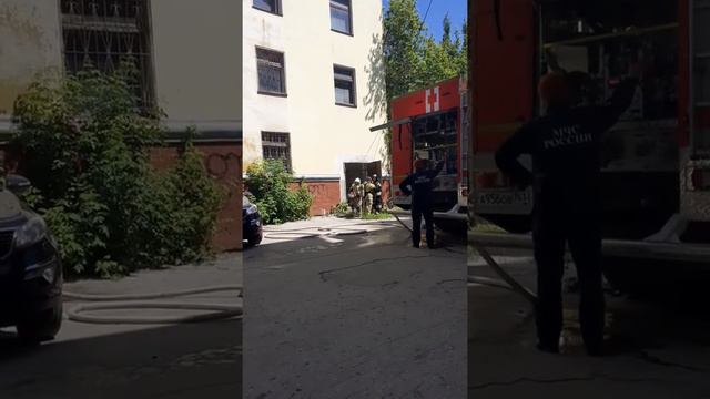 В самарском Доме печати развели костер смотреть онлайн