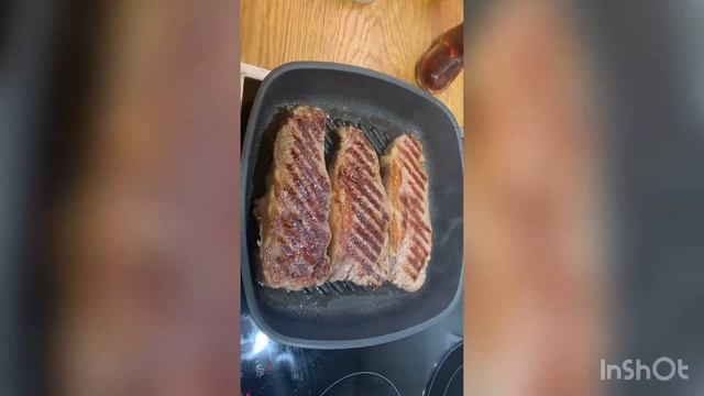 Стейк говяжий Black Angus Стриплойн смотреть онлайн