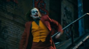 Джокер танец на лестнице...