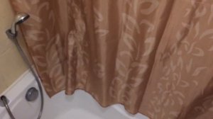 Душевая кабина из ванны с помощью двух штор