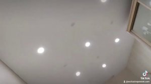 ниша карниз для штор с подсветкой при использивании натяжного потолка