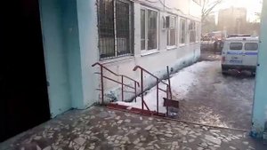 Отдел полиции №3 Пенза. Заставили мента расчистить пандус для инвалидов.