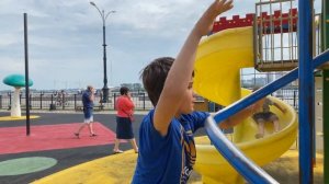 Россия: Благовещенск, гуляем по набережной реки Амур, смотрим на Китай, детская игровая площадка