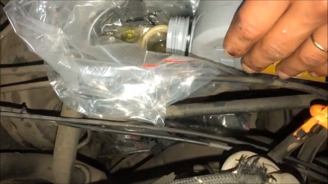 Cambiar y purgar líquido frenos VW Polo 3 (DOT 4) смотреть онлайн