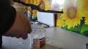 Приготовление лекарства для пчёл