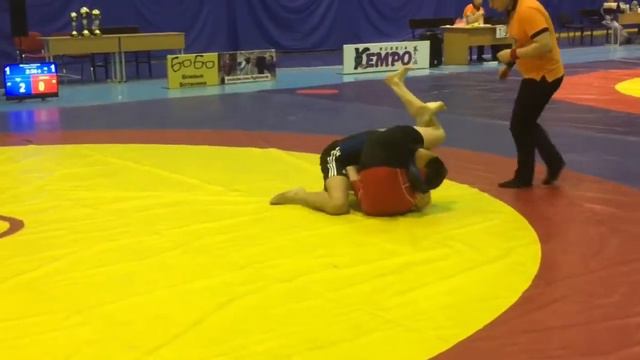 НАКАЗАЛ ВОЛЬНИКА! Сделал проход в ноги, но тут же попался на "треугольник" и был задушен! смотреть онлайн