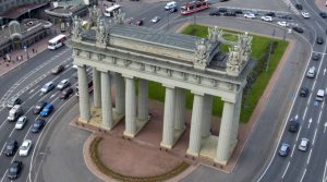 Вернули на место: в Петербурге заканчивается реставрация Московских ворот