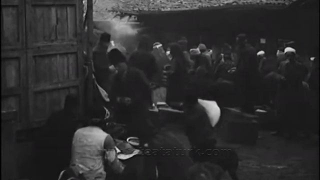 TBMM Reisi Gazi Mustafa Kemal Paşa İcra Vekilleri Reisi Rauf Orbay İle birlikte. (Aralık 1922) смотреть онлайн