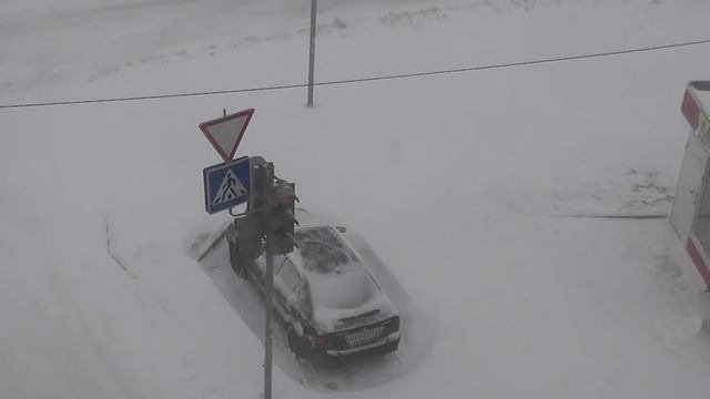 Сильнейший снегопад в Челябинске - снег в конце апреля