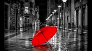 ЧЁРНО-БЕЛЫЕ КАДРЫ. ELLI автор-исполнитель.